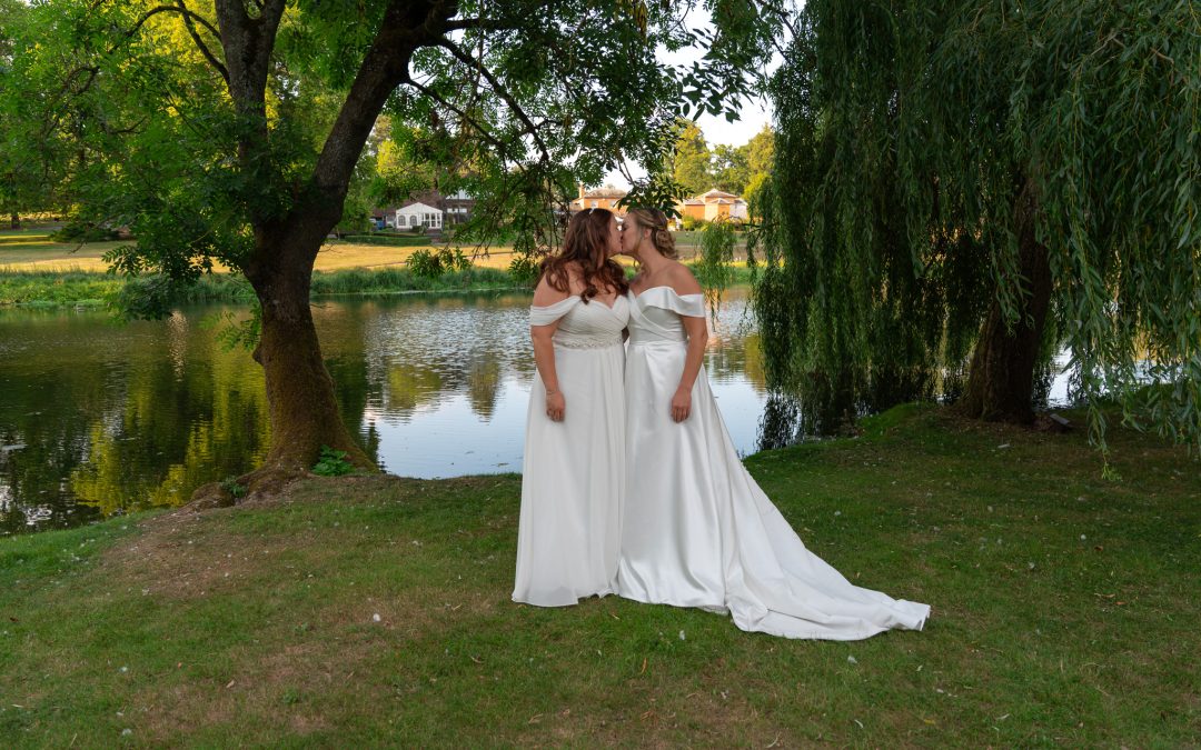 Relaxed Auberge du Lac Wedding | Hertfordshire